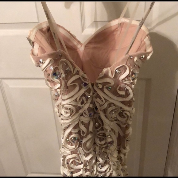 Gorgeous prom or event gown. Price is a STEAL ! - Picture 6 of 8